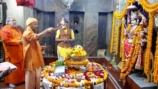 सीएम योगी ने देवी पाटन मंदिर में की पूजा, यहां मुंडन कराने की परंपरा, जानिए इस Temple की कहानी UP Tak