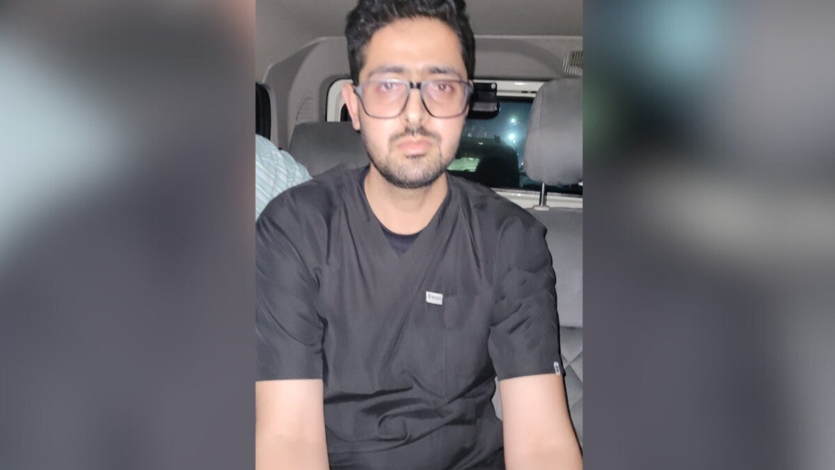 पुलिस ने अब कानपुर से कार्डियोलॉजिस्ट डॉ. आरिफ मीर को उठाया... टेरर कनेक्शन में क्या पता चला? Dr Arif Mir