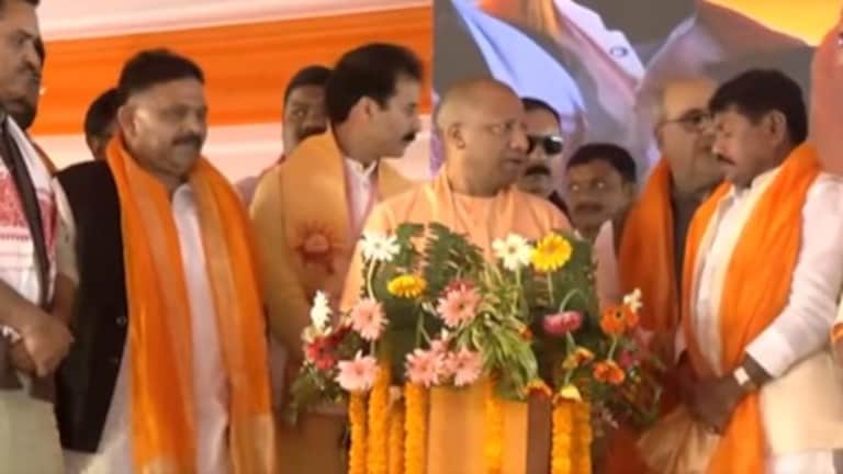 जनजातीय गौरव दिवस पर 548 करोड़ की 432 परियोजनाएं मिलीं, CM योगी ने किए ये बड़े ऐलान UP Tak