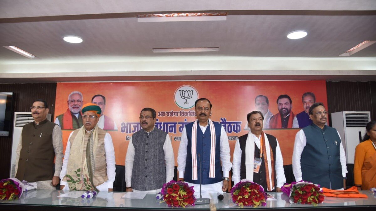 तस्वीर में केशव प्रसाद मौर्य