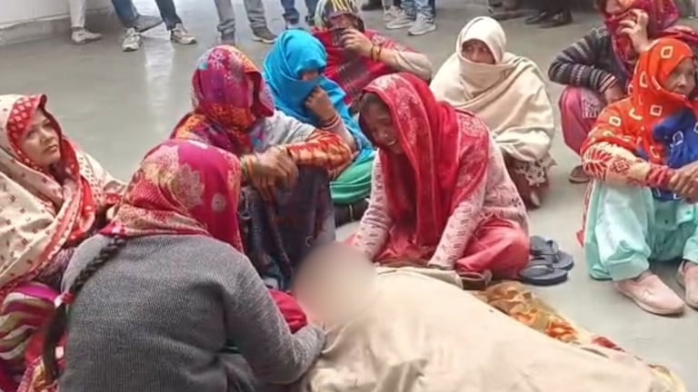 तहसील के चक्कर लगाते-लगाते हुई किसान की मौत, परिजनों ने तहसील के अफसरों पर लगाए गंभीर आरोप UP Tak