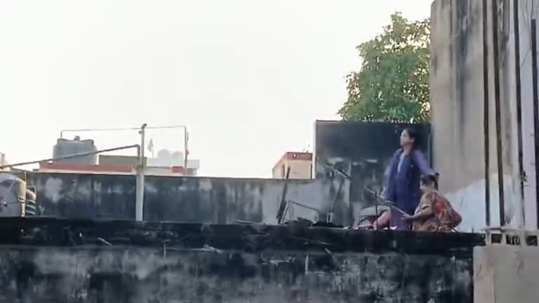 मार लो, और मार लो... कानपुर में पत्नी रश्मि को पीटती रहीं 2 पड़ोसी महिलाएं, रिकॉर्ड करता रहा पति फिर ये कहानी पता चली UP Tak