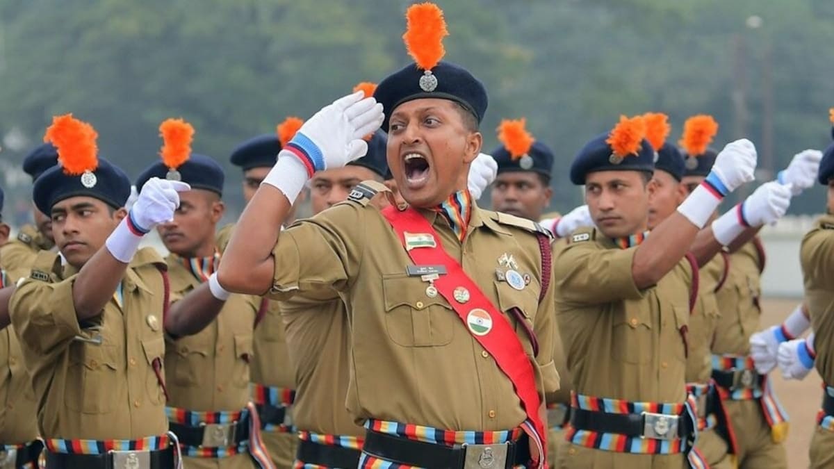 UP Home Guard Bharti: होमगार्ड के 41424 पदों पर बंपर भर्ती में इन्हें परीक्षा से पहले ही मिल जाएंगे 6 नंबर UP Tak