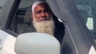 आगरा में मुस्लिम बुजुर्ग को धमका कर बुलवा रहे थे जय श्रीराम... उन मोहम्मद रईस के बारे में अबतक क्या पता चला? UP Tak