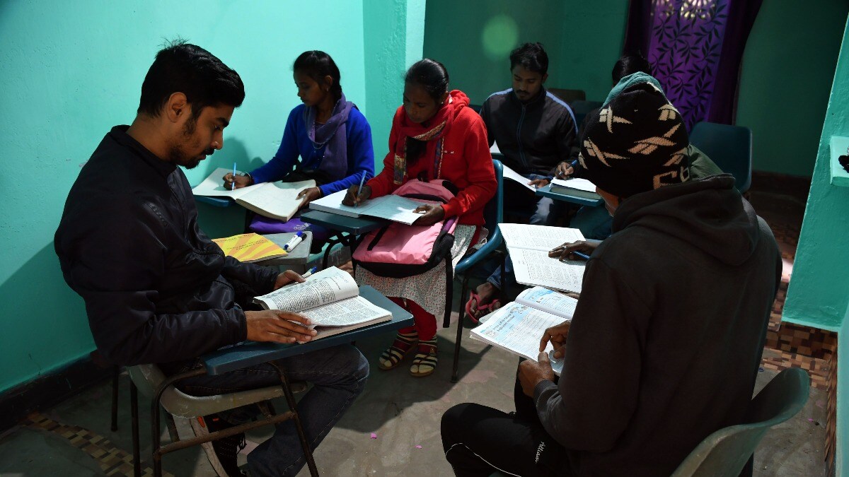 रेलवे ने निकाली 4116 पदों पर अप्रेंटिस की भर्ती, बिना एग्जाम के होगा सेलेक्शन, डायरेक्ट अप्लाई करने का लिंक जानिए सांकेतिक तस्वीर