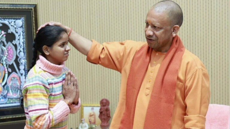 cm yogi meet kanpur khushi gupta