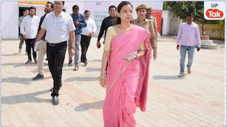 बागपत डीएम IAS अस्मिता लाल ने प्लास्टिक ड्रम - टायरों से बनवाया स्ट्रीट डॉग्स के लिए शेल्टर होम! क्या है इनकी कहानी? UP Tak