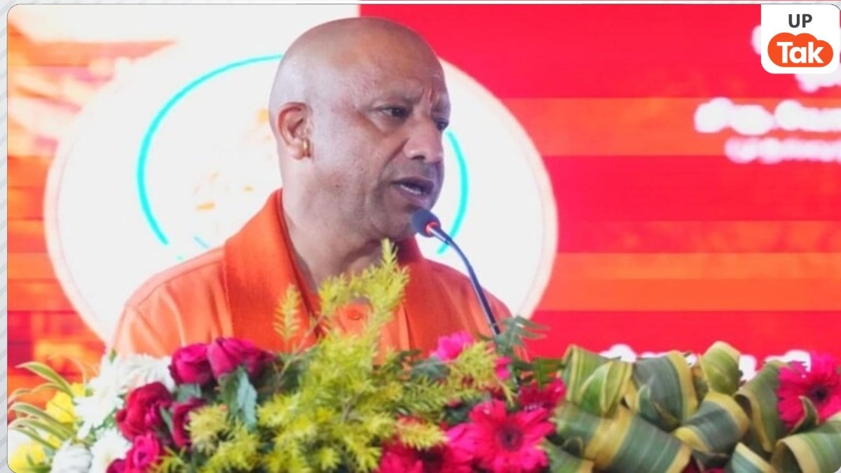 दलित रामनेवास की पत्नी को सीएम योगी ने दिया 412500 रुपये का चेक, अब उनकी बेटी के लिए उठाया जाएगा ये स्टेप