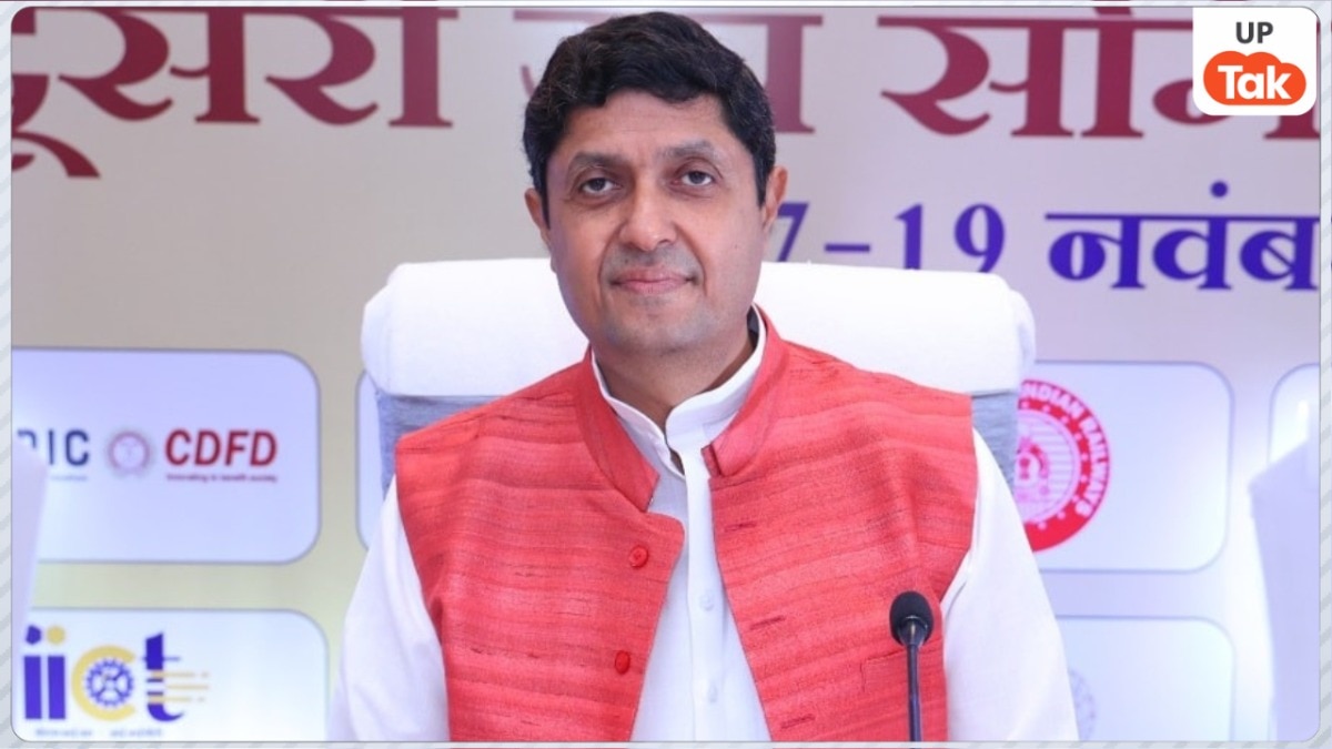 प्रयागराज की ये किस सड़क की बात लेकर नितिन गडकरी के पास पहुंच गए सांसद उज्जवल रमण सिंह? UP Tak