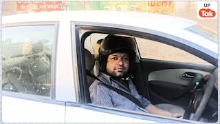 आगरा की सड़कों पर हेलमेट पहन क्यों कार चलाने लगे गुलशन, वजह जान आप मुस्कुरा देंगे UP Tak