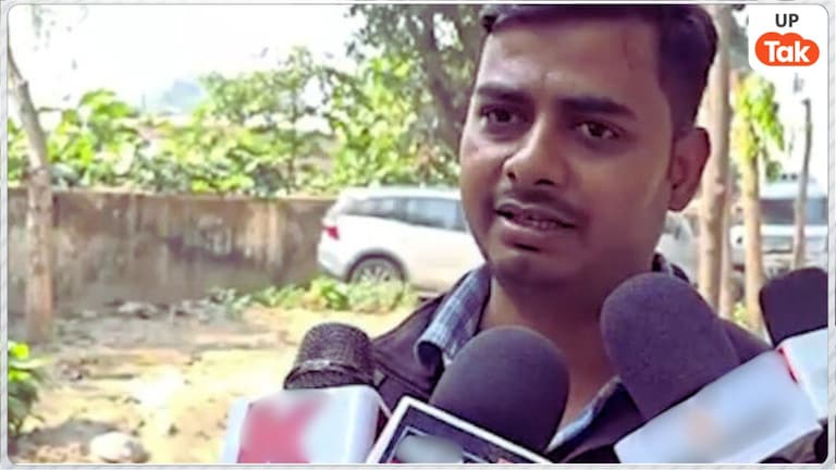 पूर्वांचल एक्सप्रेसवे पर कार में इंटिमेट हुए कपल का वीडियो वायरल करने वाला आशुतोष तो अलग ही कहानी बताने लगा Ashutosh