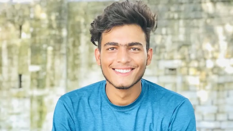 कौन हैं अमेठी के 20 साल के खिलाड़ी प्रशांत वीर जिन्हें IPL में CSK ने खरीदा 14.2 करोड़ रुपये में? Prashant Veer