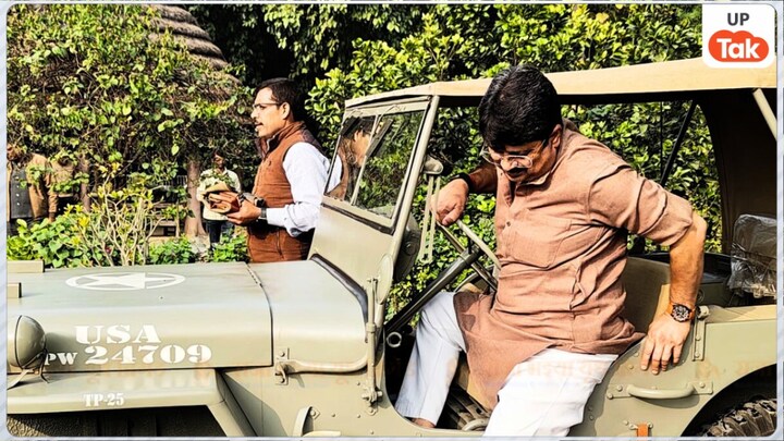 राजा भैया के पास है 81 साल पुरानी जीप, इसमें साल 1944 में क्यों लगाया जाता था फावड़ा और कुदाल Photo : Raja Bhaiya