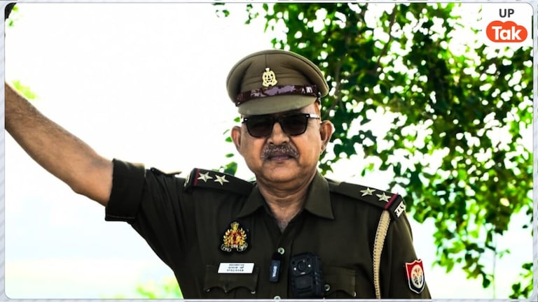 मोहम्मद साहब और बेटियों पर की बात तो ट्रैफिक SI आफाक खान लाइन हाजिर! ये इंस्टाग्राम स्टार हैं जानिए इनकी कहानी Traffic SI Afaq Khan