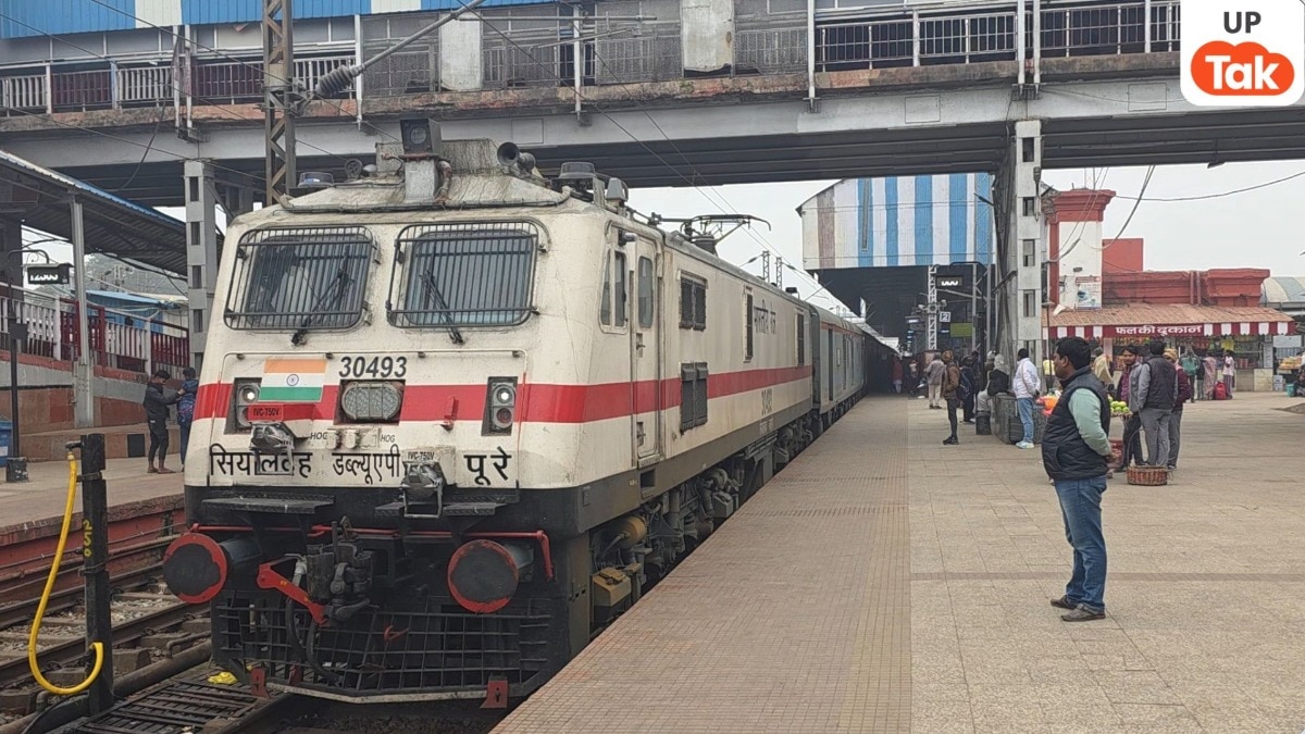 उत्तर भारत में कोहरे का कहर जारी, राजधानी और दुरंतो एक्सप्रेस समेत कई ट्रेनें हुईं 11 से 18 घंटे तक लेट