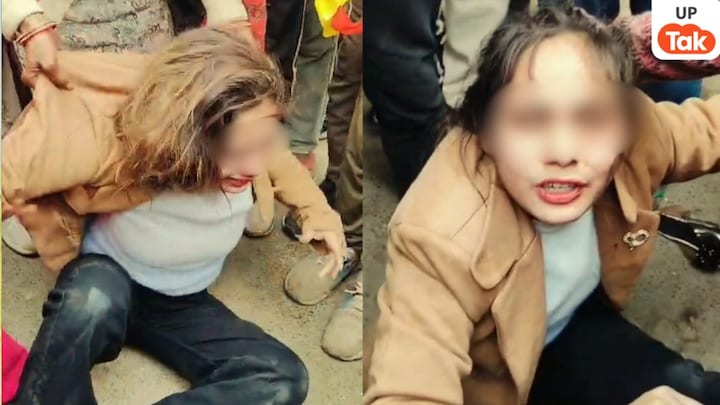 आगरा में युवती को सरेआम लाल-घूसों से जमकर पीटा गया, बाल पकड़कर खींचा गया फिर ये कहानी सामने आई Agra, Agra viral video, Agra viral news, Agra police, assault on girl in Agra, UP news, UP viral news, UP viral video, UP crime, आगरा, आगरा वायरल वीडियो, आगरा वायरल न्यूज, आगरा पुलिस, आगरा में युवती के साथ मारपीट