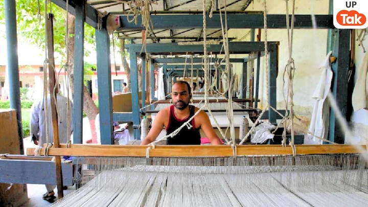 32000 से अधिक रोजगार... यूपी में लोगों को कैसे आत्मनिर्भर बना रही खादी इसकी झलक देखिए UP Tak