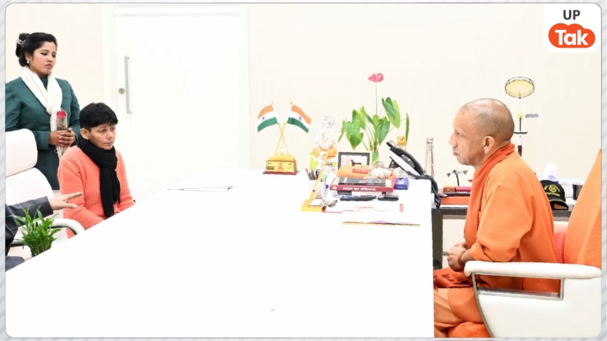 अंजना के घर पर बलवंत और मनोज ने कर लिया था कब्जा, सीएम योगी से मिलने के बाद कुछ घंटों में ही बदल गया पूरा सीन!