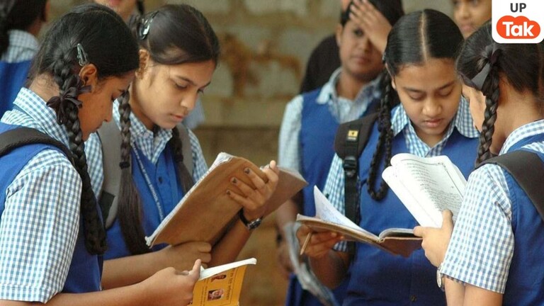 बोर्ड परीक्षा में 499/500 नंबर स्कोर करने वाले टॉपर्स अपनाते हैं ये सीक्रेट स्ट्रैटजी, एग्जाम में बैठने से पहले जान लें UP Tak