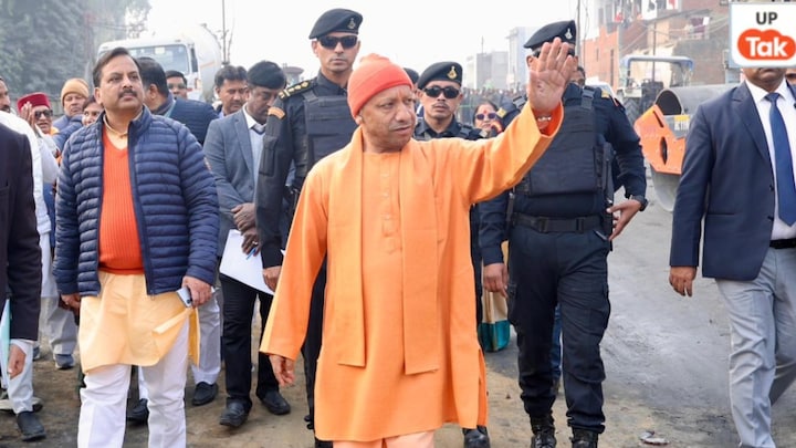 इंटरस्टेट अवैध खनन पर सीएम योगी आदित्यनाथ की सख्ती, यूपी सरकार ने उठाया बड़ा कदम CM Yogi Adityanath meeting on illegal mining prevention