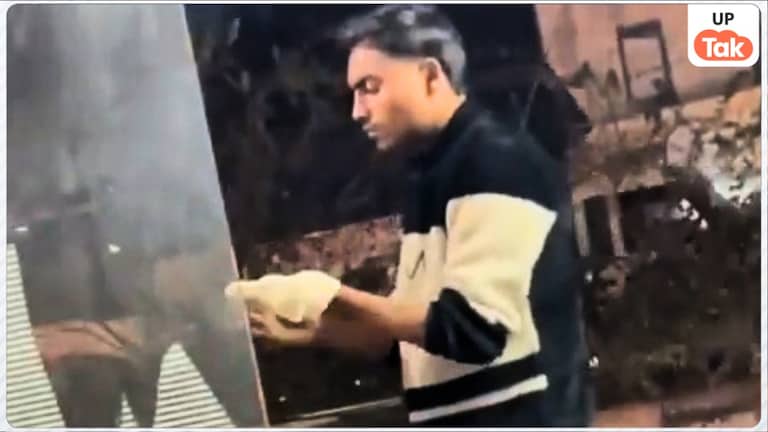 गाजियाबाद की चिकन पॉइंट दुकान पर रोटियां बनाते हुए जावेद अंसारी ऐसा क्या किया जिससे भड़क गए लोग? UP News