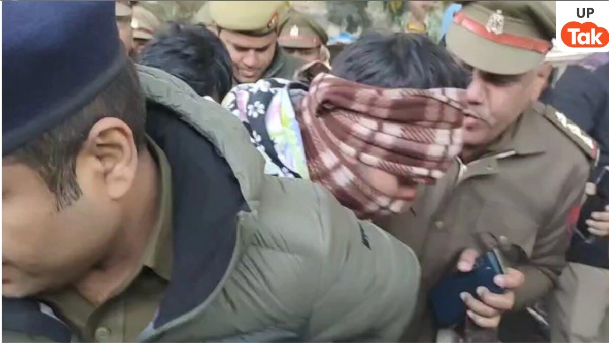 मुंह पर कपड़ा और चारों तरफ पुलिस...मेरठ दलित युवती अपहरण केस में जब पारस सोम को कोर्ट में किया पेश फिर आया ये फैसला Meerut crime news, Sardhana Kapasad village news, Sunita murder case, victim family protest Meerut, Meerut police action, UP law and order, family grief Meerut, Uttar Pradesh crime news