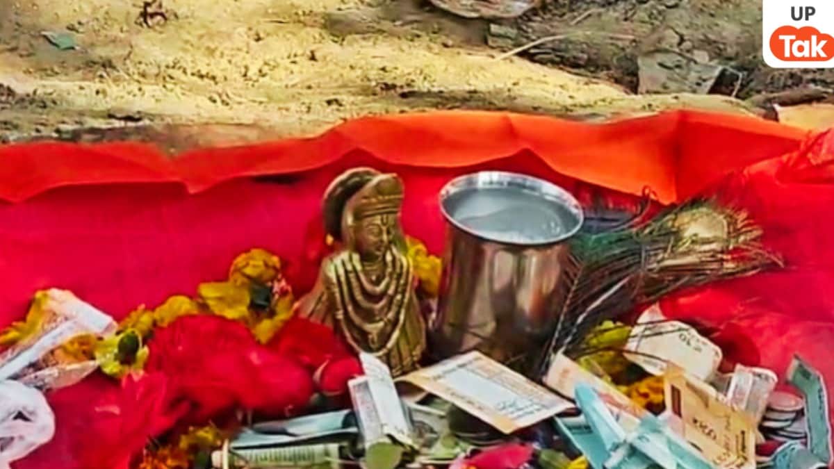 पेड़ के नीचे खाटू श्याम की मूर्ति है…उन्नाव के अमर पाल को पिछले 25 दिनों से आ रहे थे सपने, खुदाई की तो सभी हैरान रह गए Unnao, Unnao News, Unnao Viral News, Khatu Shyam idol found during excavation in Unnao, UP Viral News, UP Viral News, उन्नाव, उन्नाव न्यूज, उन्नाव वायरल न्यूज