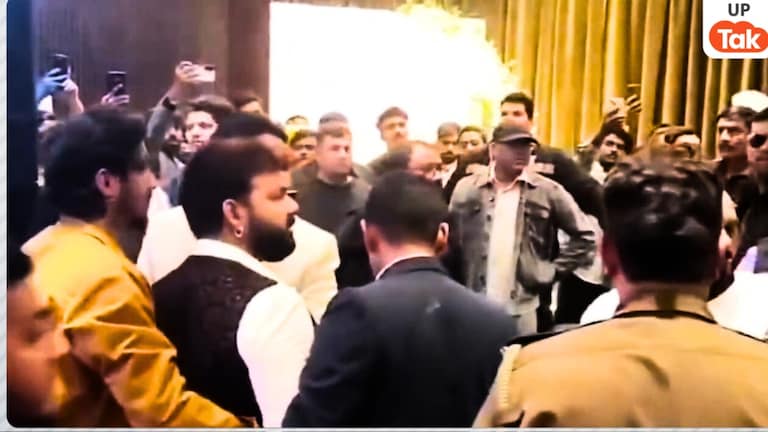 लखनऊ में चल रही थी बर्थडे पार्टी, पवन सिंह को आया गुस्सा फिर किसी ने कहा- भइया को रोके नहीं तो मार देंगे Pawan Singh Angry