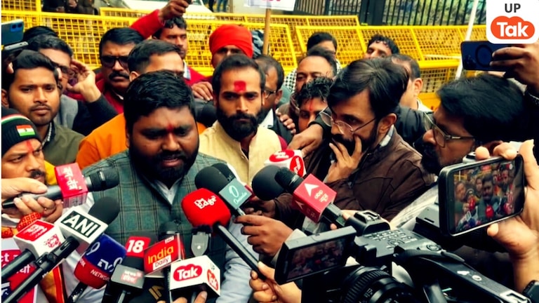 UGC के नए नियमों पर बिग अपडेट, यूपी से गई सवर्ण आर्मी से मिले यूजीसी के चेयरमैन, 15 दिन में करेंगे ये काम! UGC Bill, UGC Bill 2026, UGC Bill latest update, UGC Bill 2026 Controversy, up news, up viral news, यूजीसी बिल, यूजीसी बिल विवाद, यूपी न्यूज