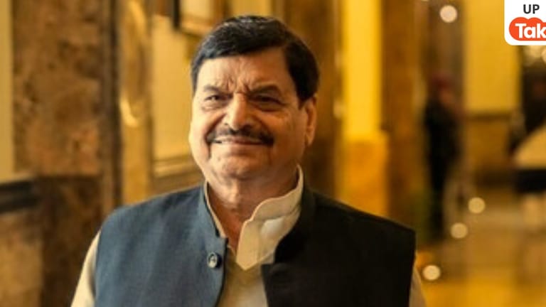 सीधे इटावा के DM ऑफिस पहुंच गए शिवपाल यादव और फिर DM शुभ्रांत कुमार शुक्ल ने किया ये काम Shivpal Yadav, Shivpal Yadav Viral Video, Shivpal Yadav news, etawah, etawah news, etawah dm, up news, up politics, इटावा, इटावा न्यूज, शिवपाल यादव, सपा, यूपी न्यूज