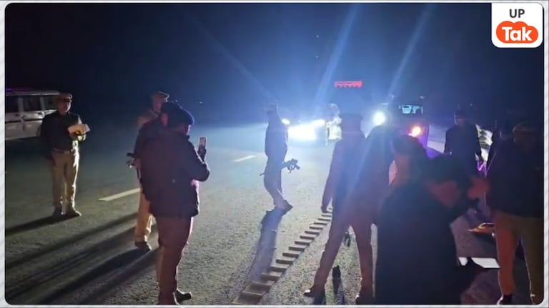 रायबरेली में देर रात गंगा एक्सप्रेसवे पर चक्कर लगाने निकलीं महिलाओं के ग्रुप को कुचलते हुए निकल गई गाड़ी, 5 की दर्दनाक मौत से हड़कंप Rae Bareli News