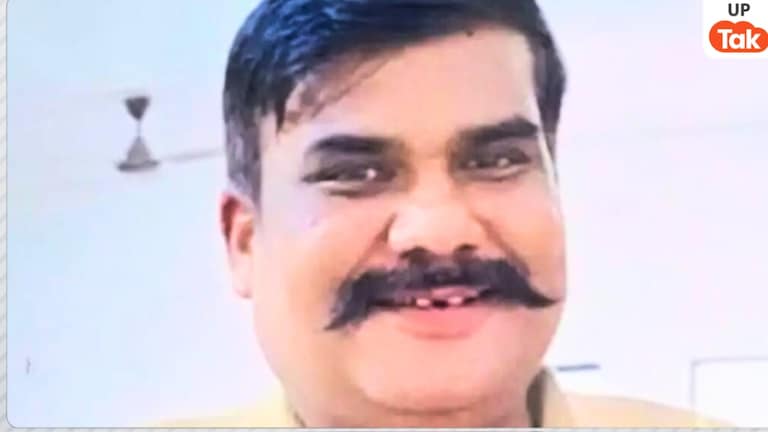 स्कॉर्पियो पर बैठे थे 3 दरोगा जिनमें एक महिला भी और तभी महराजगंज में हो गया बड़ा हादसा, SI संतोष नहीं बचे! SI Santosh Kumar