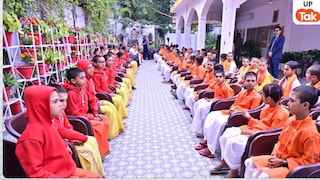 बटुकों की चोटी खींचने पर लखनऊ में भाजपा ऑफिस के बाहर लगे ये पोस्टर... क्या सच में ब्राह्मण हैं नाराज? UP Tak