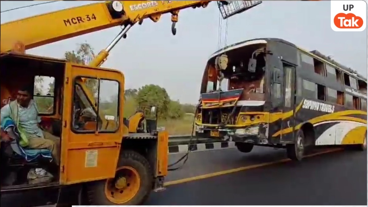 पूर्वांचल एक्सप्रेसवे पर 80KM की रफ्तार से चल रही डबल डेकर बस पलटी, कई की मौत, हादसे का मंजर कंपा देगा