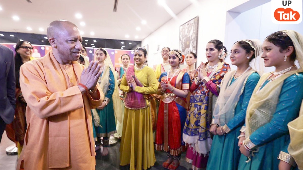 जापान दौरे पर गए सीएम योगी का टोक्यो में भारतीय समुदाय ने किया जोरदार स्वागत, भगवा पहने नजर आए लोग