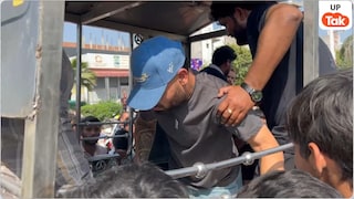 पिता का पार्थिव शारीर देख टूट गए रिंकू सिंह, शव वाहन में बैठे तो ऐसा था क्रिकेटर का हाल Rinku Singh