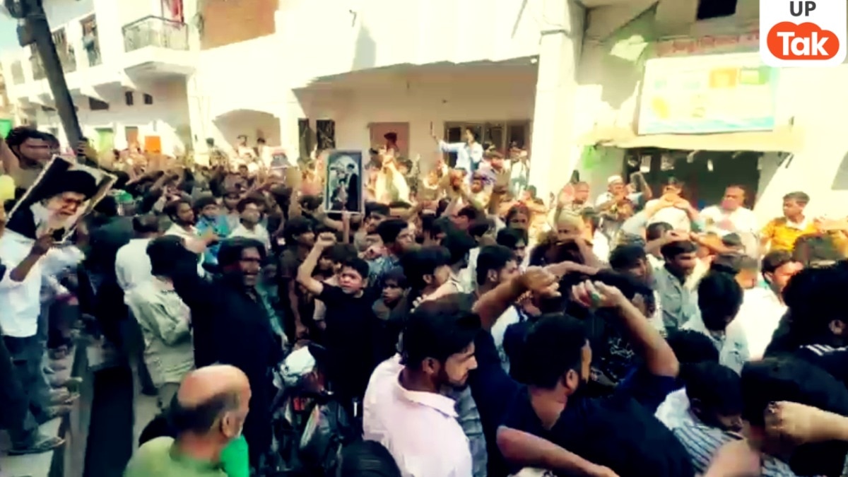 अयातुल्लाह अली खामेनई की मौत के बाद संभल में ये क्या हो गया? दुकान बंद और जबरदस्त भीड़, देखें वीडियो