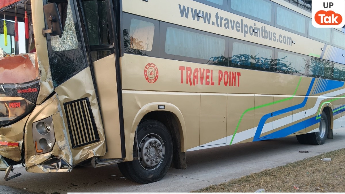 डबल डंकर बस ने कार को मार दी टक्कर, 6 की मौत, हाथरस में हुआ ये हादसा दहला देगा