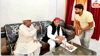 कौन हैं 95 साल के हाकम सिंह जिनके घर अचानक पहुंचे अखिलेश यादव, खाई गुजियां और 20 मिनट अकेले में की बात? Akhilesh Yadav News