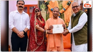 IPS अंशिका वर्मा से शादी करने जा रहे संभल SP कृष्ण कुमार बिश्नोई माता-पिता के साथ पहुंचे सीएम योगी के पास, फिर ये पता चला SP Krishna Kumar Bishnoi with his parents