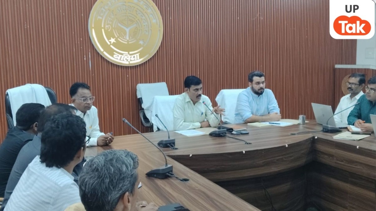 अवैध अस्पतालों पर डीएम का शिकंजा, अस्पतालों की होगी जांच, अनियमितता पर सीज की चेतावनी