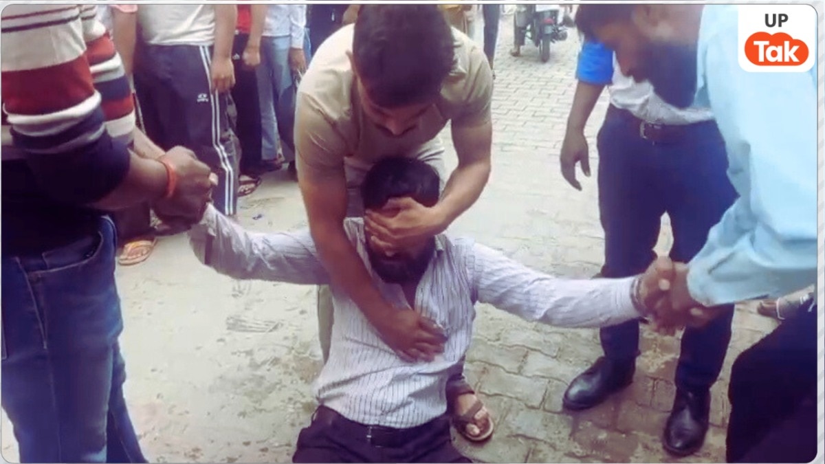 हापुड़ में गैस सिलेंडर के लिए सुबह से लाइन में लगा था शख्स, हार्ट अटैक आने के बाद जमीन पर गिरा फिर ये हुआ