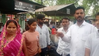 Raebareli News Land Registry Dispute: रायबरेली में शराब के नशे में पति से जमीन हड़पने की कोशिश, पत्नी ने बच्चों संग पहुंचकर रुकवाई रजिस्ट्री UP Tak