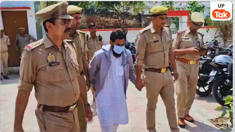 CM योगी की मां पर अभद्र टिप्पणी करने वाले मौलाना सलीम चतुर्वेदी की चाल को ये क्या हुआ? अब माफी की गुहार लगा रहा Maulana Abdullah Saleem Apology