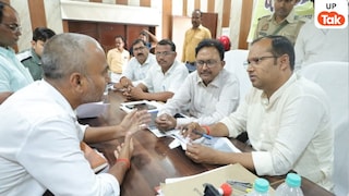 Raebareli News: रायबरेली में MLA अशोक कोरी का ‘रौद्र रूप’, घूसखोरी पर भड़के-मंच से अधिकारियों की लगाई क्लास UP Tak