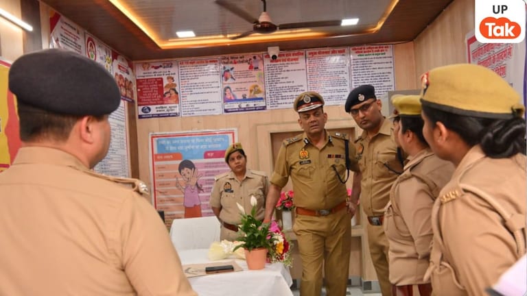 Barabanki Police News: बाराबंकी में हाईटेक पुलिसिंग की शुरुआत, ADG ने 9 पायलट प्रोजेक्ट का किया निरीक्षण, महिला सुरक्षा पर खास फोकस barabanki-high-tech-policing-9-pilot-project-adg-inspection-women-safety-focus-newz UP Tak