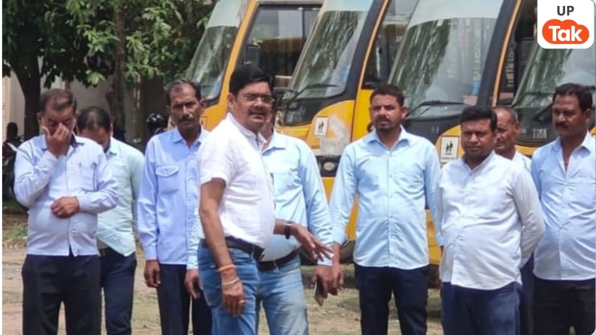 Barabanki Police Action: बाराबंकी सर्विलांस सेल की बड़ी कामयाबी: 16 लाख के 78 गुम मोबाइल बरामद, मालिकों को लौटाए