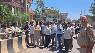 Raebareli Road Accident: रायबरेली में मौत का ओवरब्रिज! बाइक से गिरते ही ऊपर से गुजर गया अज्ञात वाहन, मौके पर तोड़ा दम UP Tak