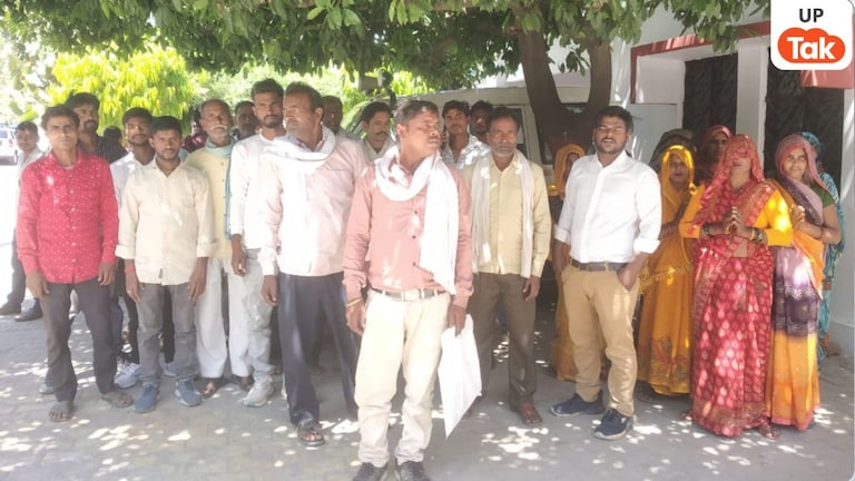 Sitapur News: सीतापुर में चुनावी रंजिश का आतंक, प्रधान पति पर धमकी, मारपीट और फर्जी केस का आरोप, ग्रामीणों ने DM से मांगा न्याय UP Tak