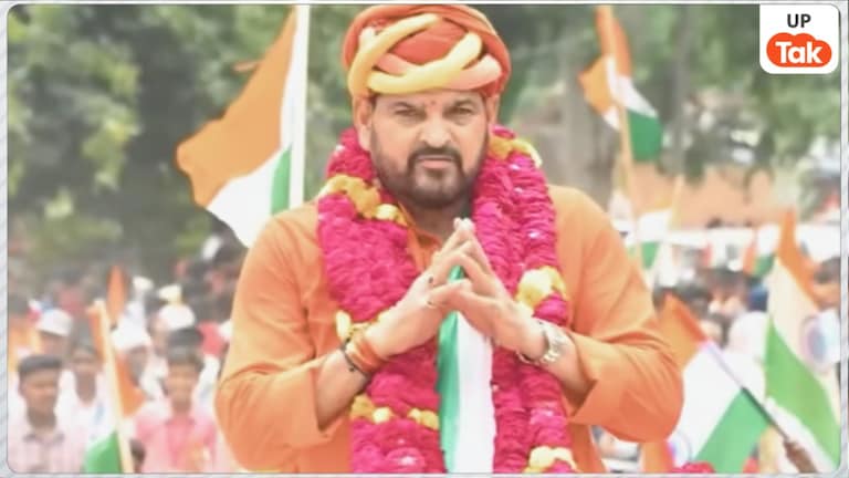 UP Kiska: राजघरानों की लड़ाई में किसका साथ देंगे बृजभूषण शरण सिंह, समझिए पूरा समीकरण Colonelganj Assembly Seat